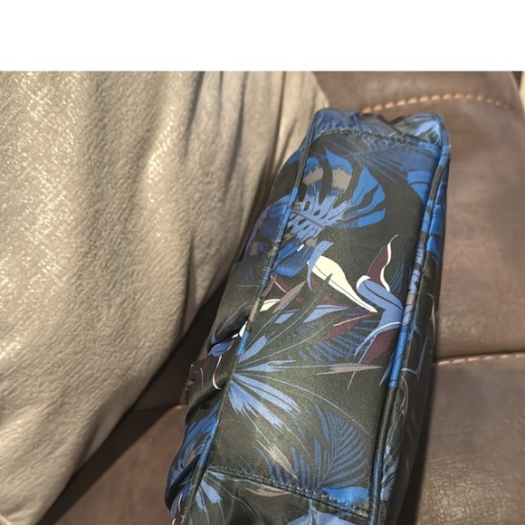 EUC LUG Mambo blue leaf crossbody bag - Picture 12 of 13